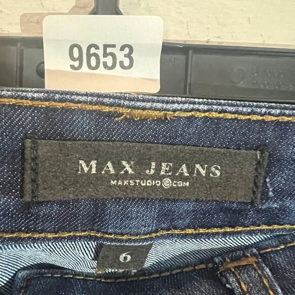 Max Studio Straight Denim Jeans Womens Size 6 Blue Stretch Mid Rise - Picture 3 of 7